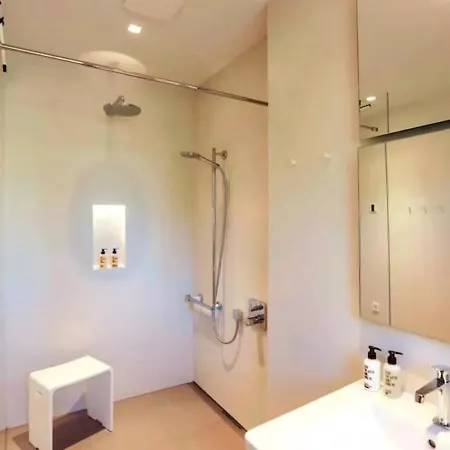 Wellness By Wil - Luxury With Jacuzzi & Sauna Near The